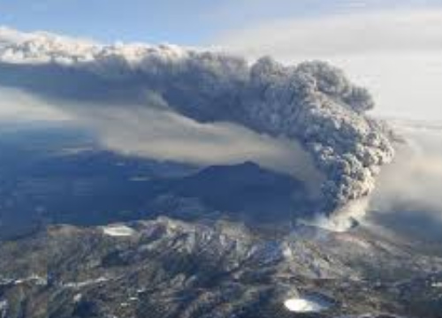 นักวิจัยม.โตเกียวชี้เกาะภูเขาไฟอาจทำเกิดสึนามิ