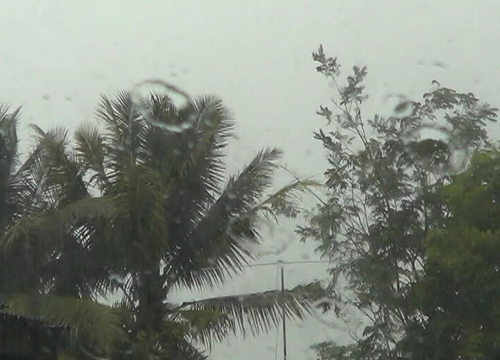 ฝนตกหนักภาคใต้ตอนล่างคลื่นลมแรงในอ่าวไทย
