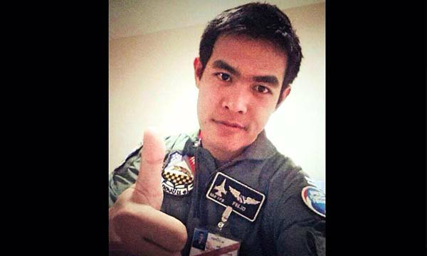 โลกออนไลน์ร่วมอาลัย ร.อ.นพนนท์ นิวาศานนท์ นักบินF-16 ที่เสียชีวิต