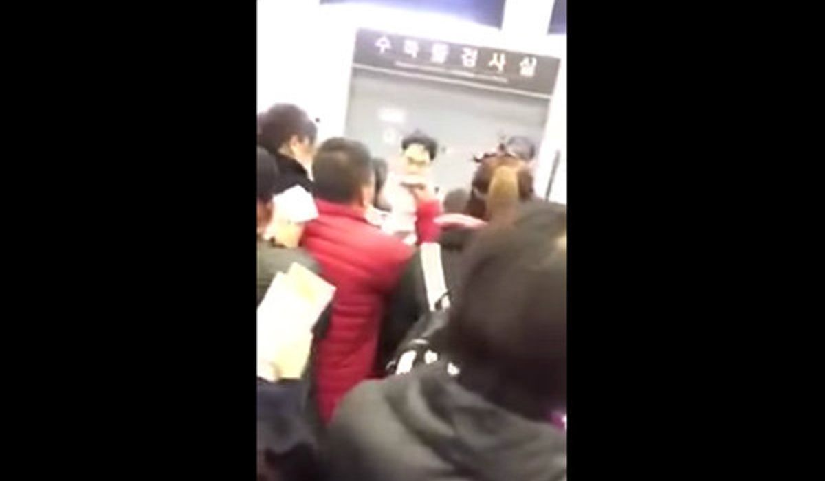 สาวไทยแน่มาก อัดคลิปต่อว่านักท่องเที่ยวจีนแซงคิว