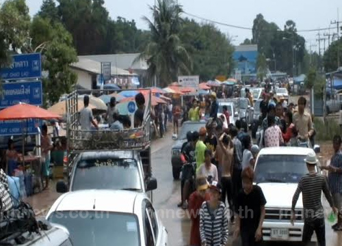 สงกรานต์จันทบุรีคึกทะลักหาดเจ้าหลาว