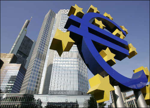 ECBลังเลปล่อยกู้ให้กรีซหลังผลประชามติออก