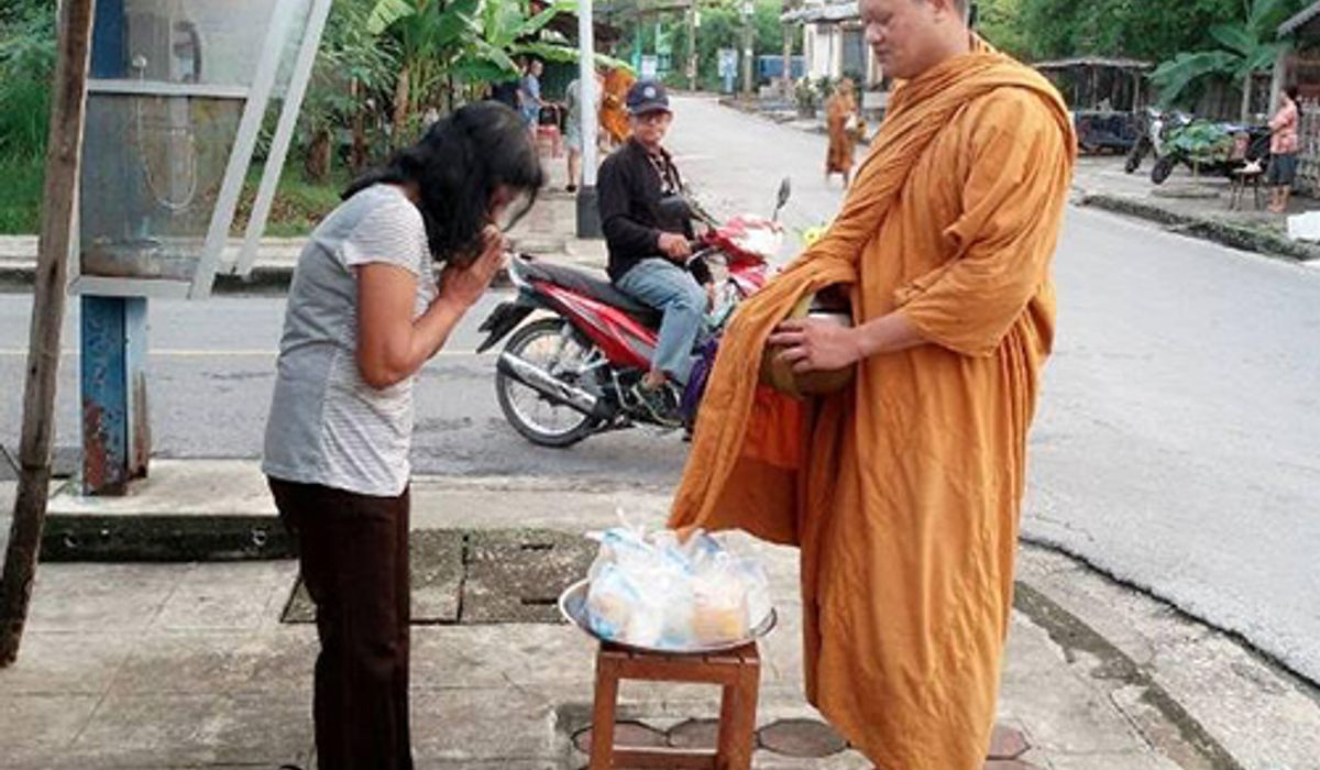ทำบุญเดือนสิบยะลาคึกคัก-จนท.ดูแลเข้มงวด