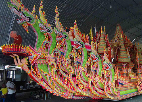 สงขลาจัดงานลากพระและตักบาตรเทโว