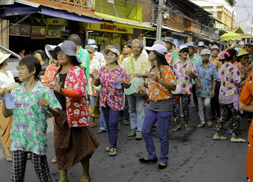 สงกรานต์2ศาสนา3วัฒนธรรมที่อำเภอขลุง