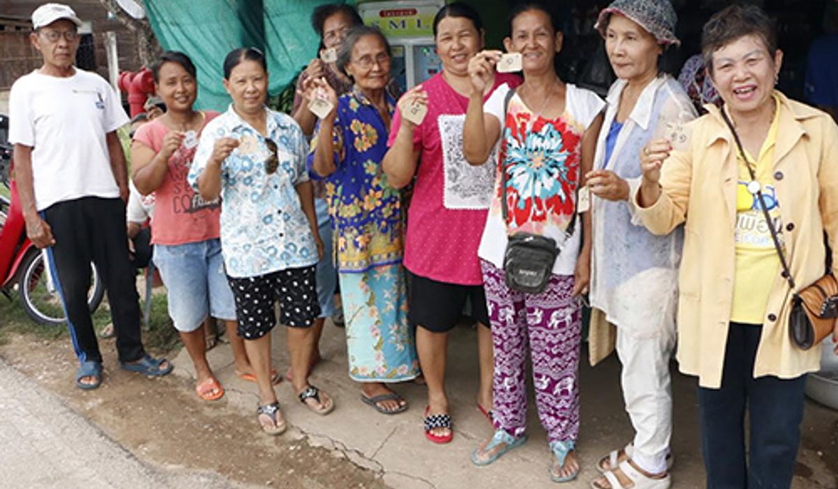 ข้าวแกงกำแพงเพชรเงินล้านขายถุงละ10บาท