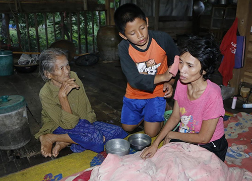 วอนช่วยเด็กกตัญญูยากจนที่จ.กำแพงเพชร