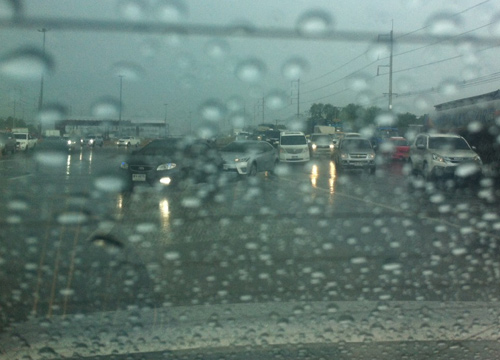 อุตุฯพยากรณ์เที่ยงวันทั่วไทยมีฝนตกหนักต่อเนื่อง