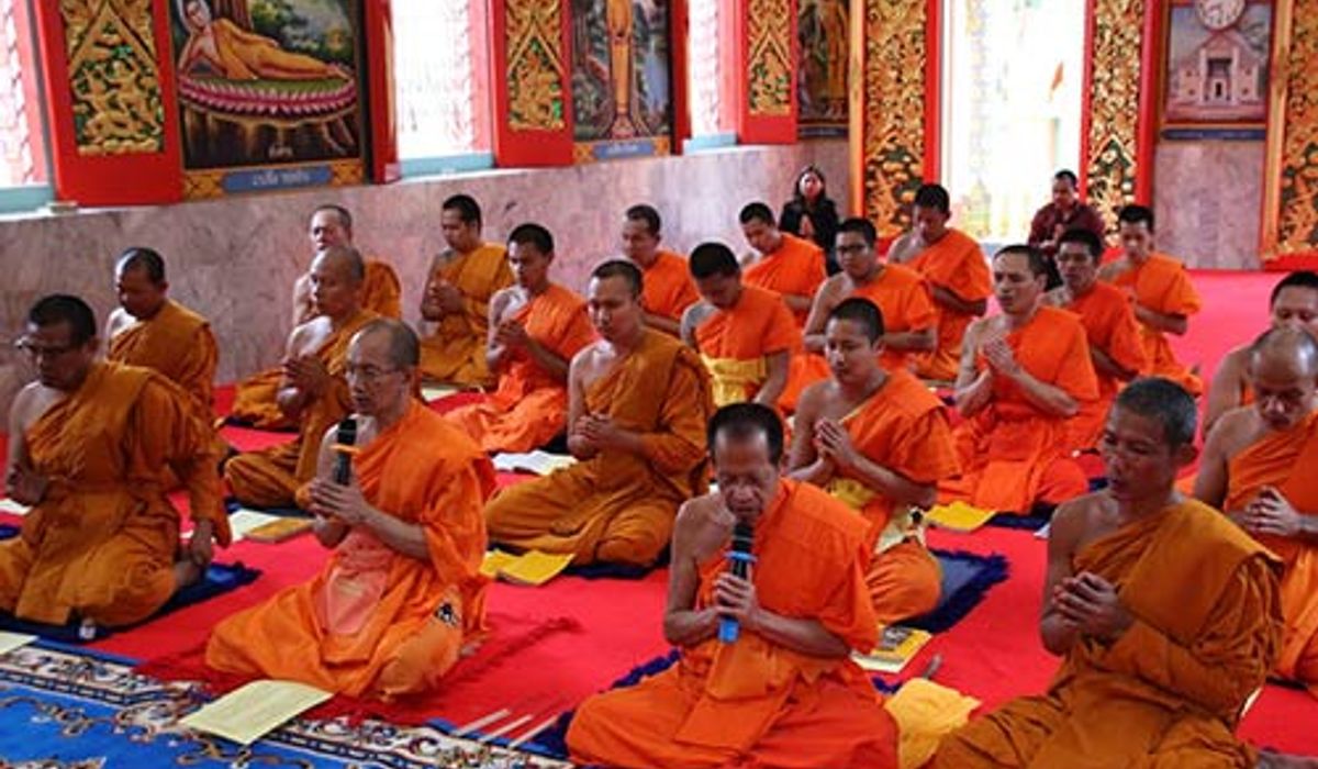 พระสงฆ์พังงา-คนสตูลสวดมนต์ถวายพระพรในหลวงฯ