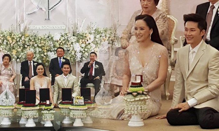 "อั๋น ภูวนาท" ควงภรรยา "จ๋า" ยกสินสอด-ฉลองแต่งงานพิธีไทย
