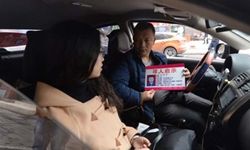 ลุงชาวจีนขับแท็กซี่ตามหาลูกสาวถูกลักพาตัวไปนานกว่า 2 ปี หวังได้ยินลูกเรียกพ่ออีกครั้ง