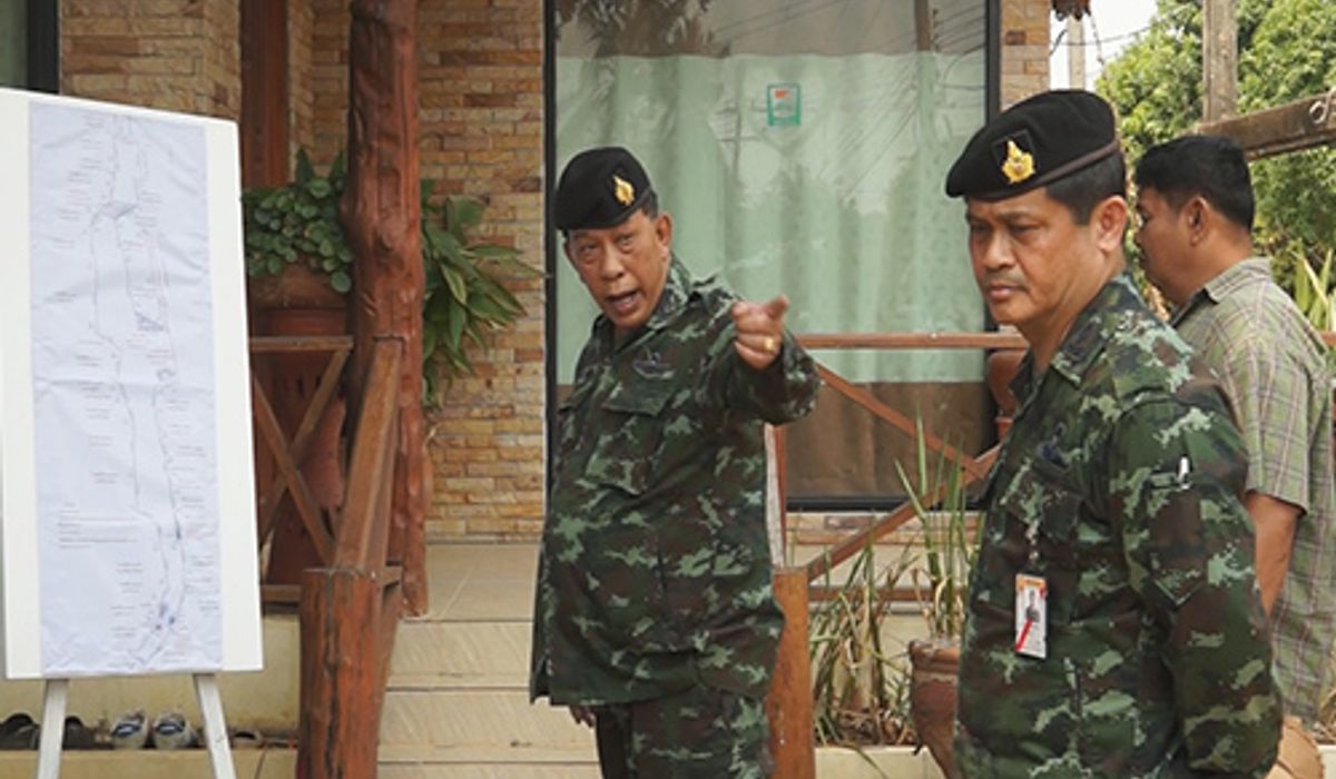 ทหารสุโขทัยตรวจสิ่งก่อสร้างรุกคลองสาธารณะ