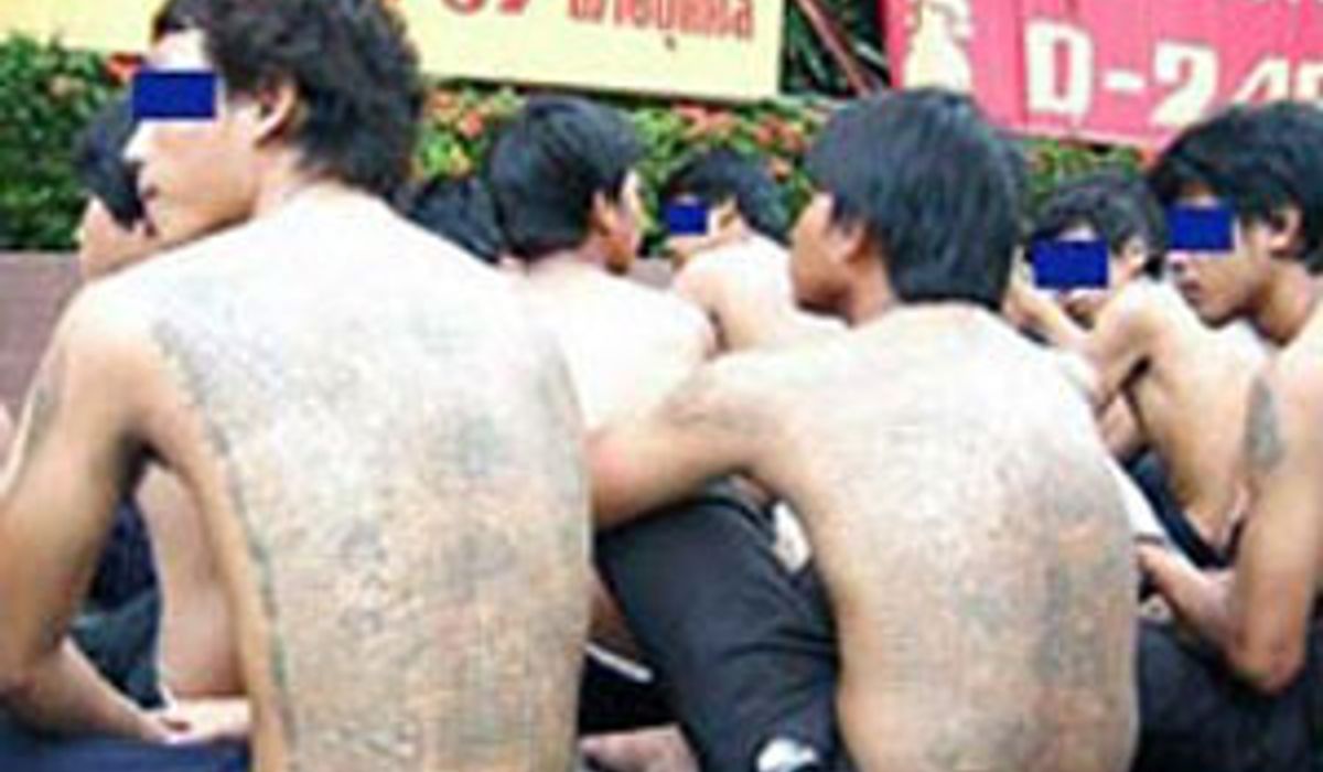 สืบ8บุกจับตัว2นศ.อุเทนถวาย ยิงนักศึกษาช่างกลปทุมวันดับ