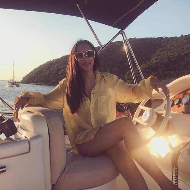 มิ้นท์ ณัฐวรา