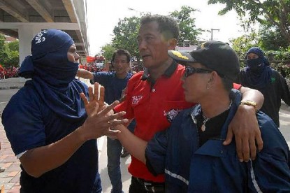 เสื้อแดง5