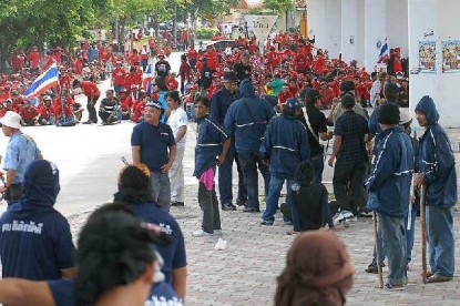 เสื้อแดง7