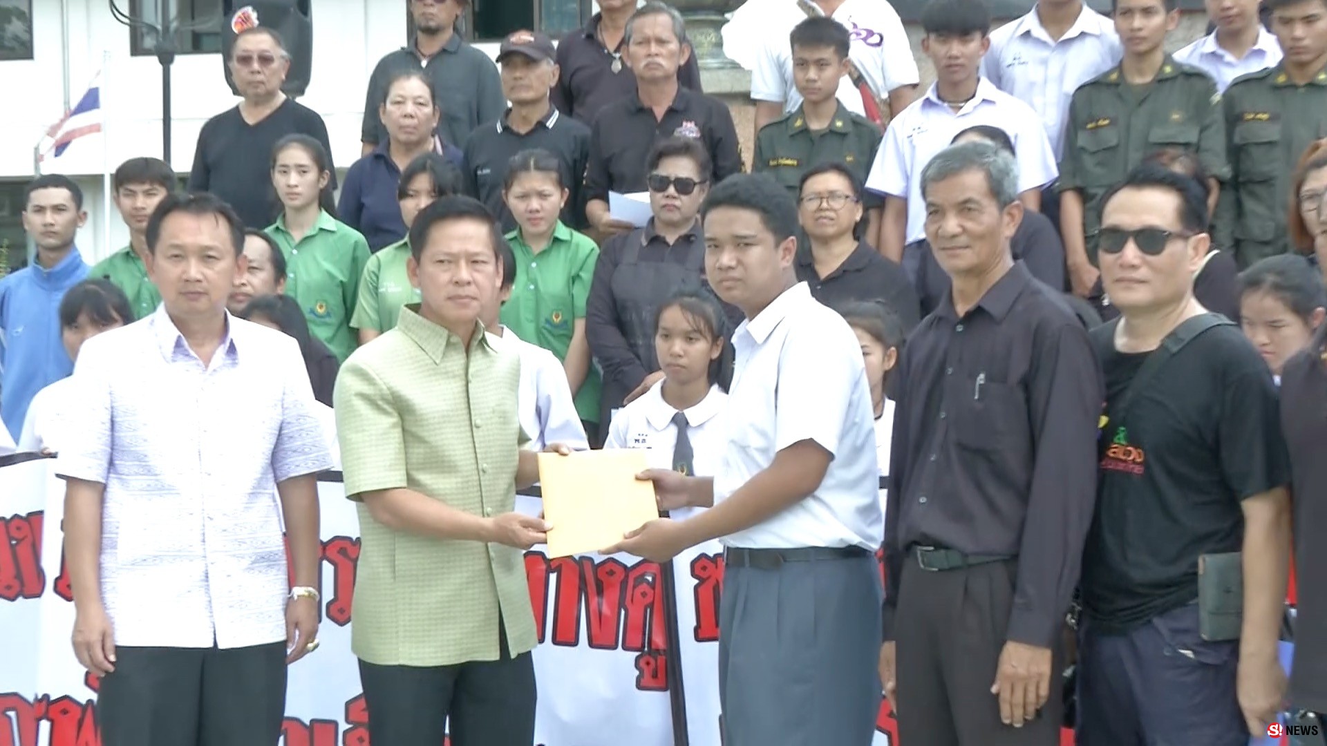 ชาวอำเภอพลร้องด่วน ให้แก้ไขอุโมงค์ทางรอดรถไฟ ทั้งแคบทั้งเสียว หวั่นเกิดอุบัติเหตุ