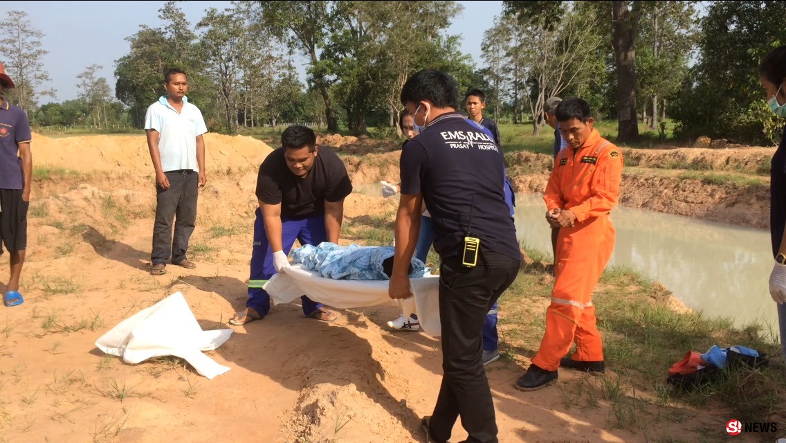 สะเทือนใจ ตาพาหลานชายออกไปเลี้ยงกลางวัวทุ่งนา เพลอแป๊บเดียวหลานจมน้ำเสียชีวิต