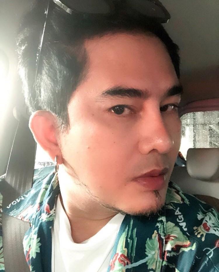 พชร์ อานนท์