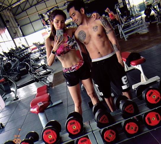 อุ้ม บอล