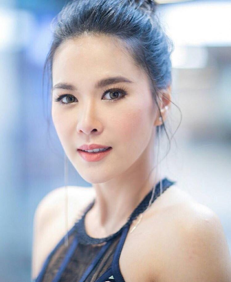 โบวี่ อัฐมา