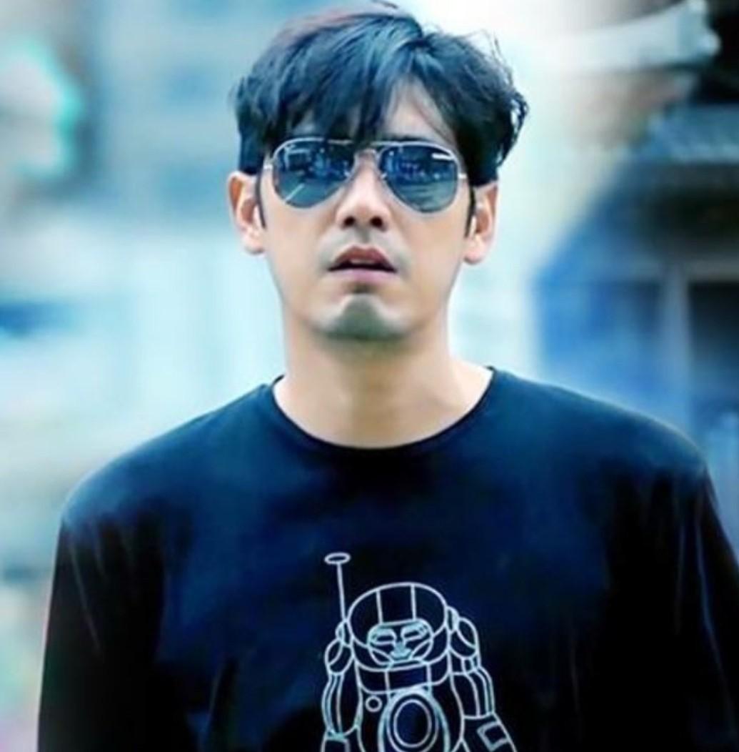 หนุ่ม ศรราม