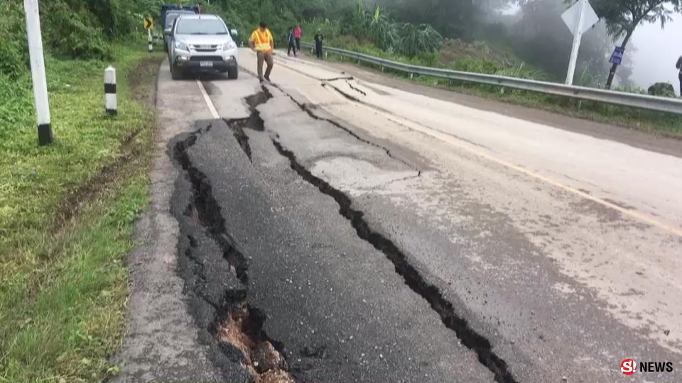 วิกฤตรอยแยก “โจ๊ะโหวะ” ทำถนนทรุดยาว 150 เมตร เตือน นทท.ระวังขึ้นภูทับเบิก  