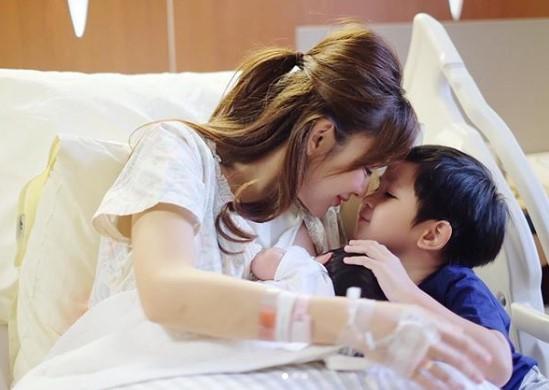 แม่เป้ย น้องโปรด น้องปาลิน