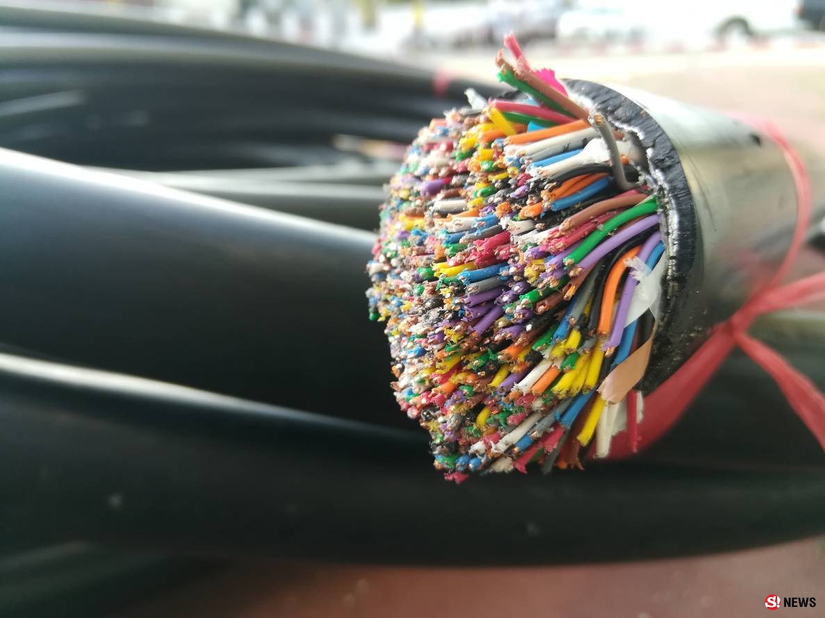 รวบ 2 โจรลักตัดสายเคเบิล-ควบ จยย.หนีลากไปกับพื้นถนนหน้าตาเฉย