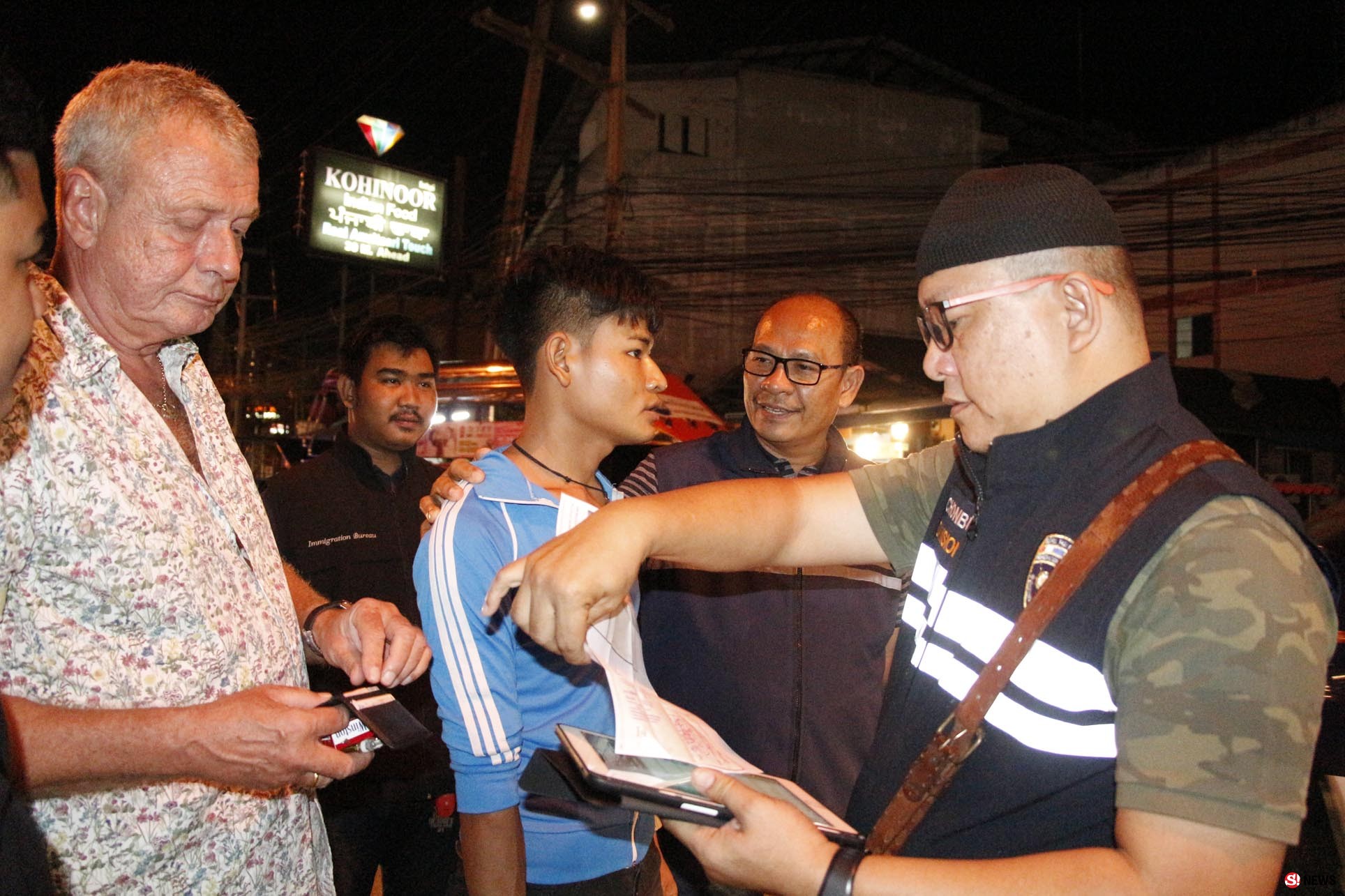 ตม.ตรวจเข้ม “วอล์คกิ้งสตรีท พัทยาใต้” กวาดล้างต่างด้าวลอบเข้าเมือง