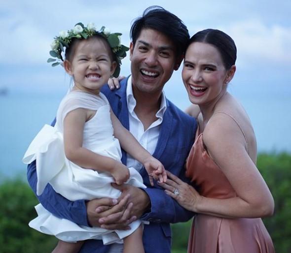 น้องริชา แม่แอน พ่อภูริ