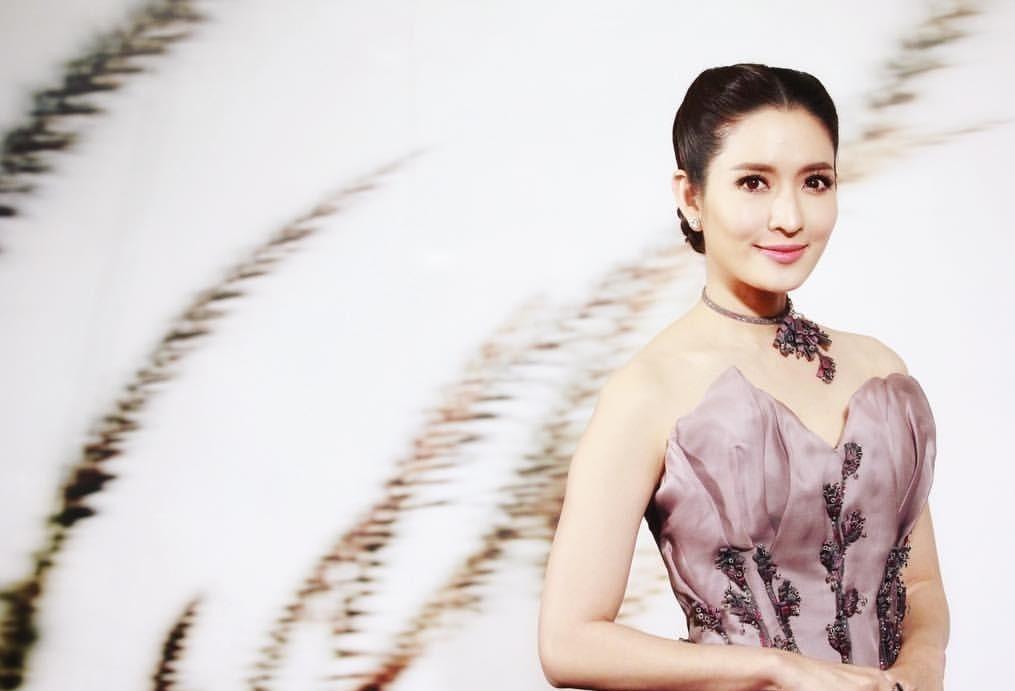 แอฟ ทักษอร