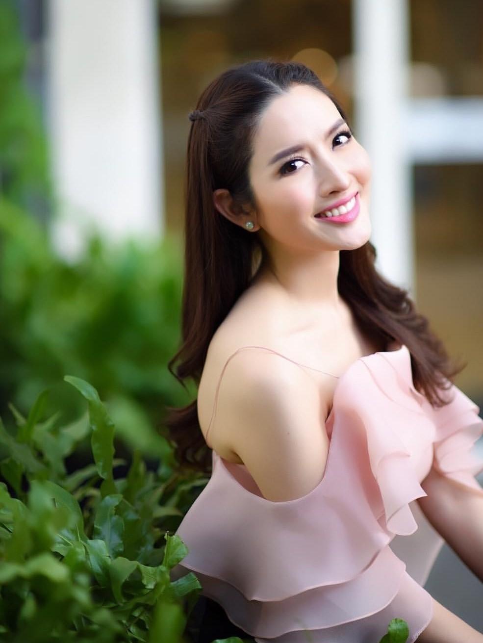 แอฟ ทักษอร