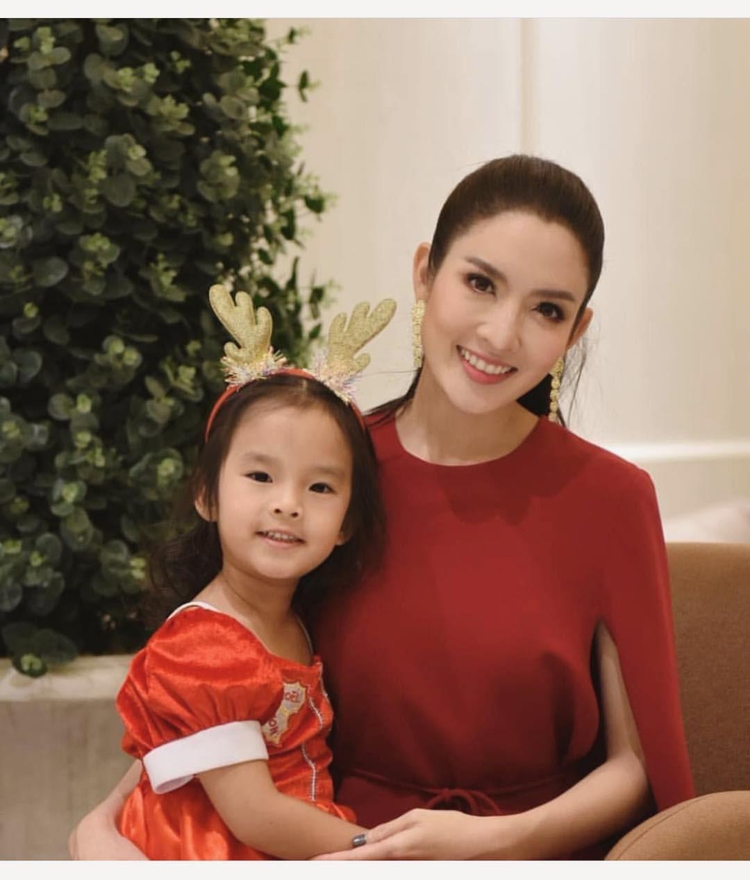 แอฟ ทักษอร น้องปีใหม่