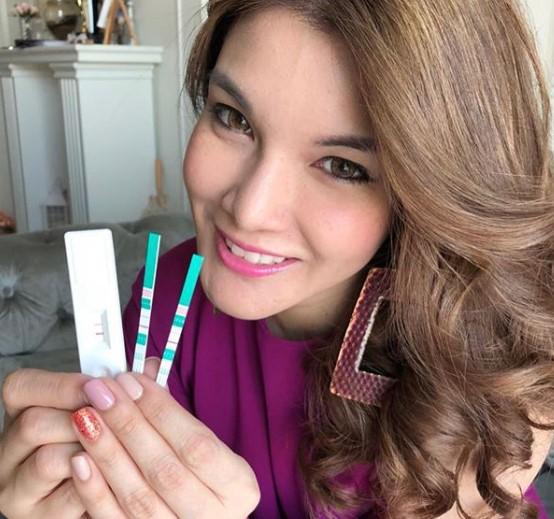 แนท เอวิตรา ท้อง 