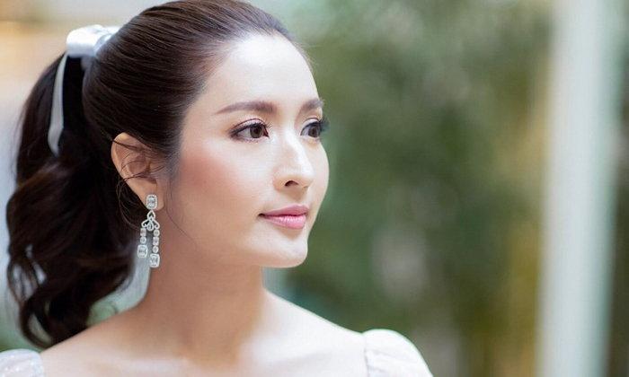 แอฟ ทักษอร