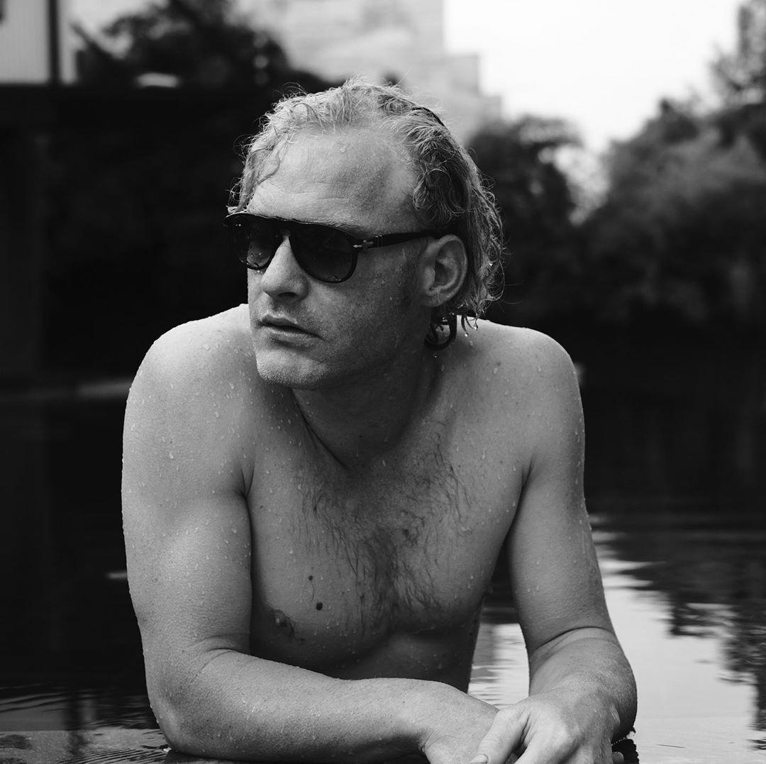 นิโคลัส แฟนยิปซี คีรติ