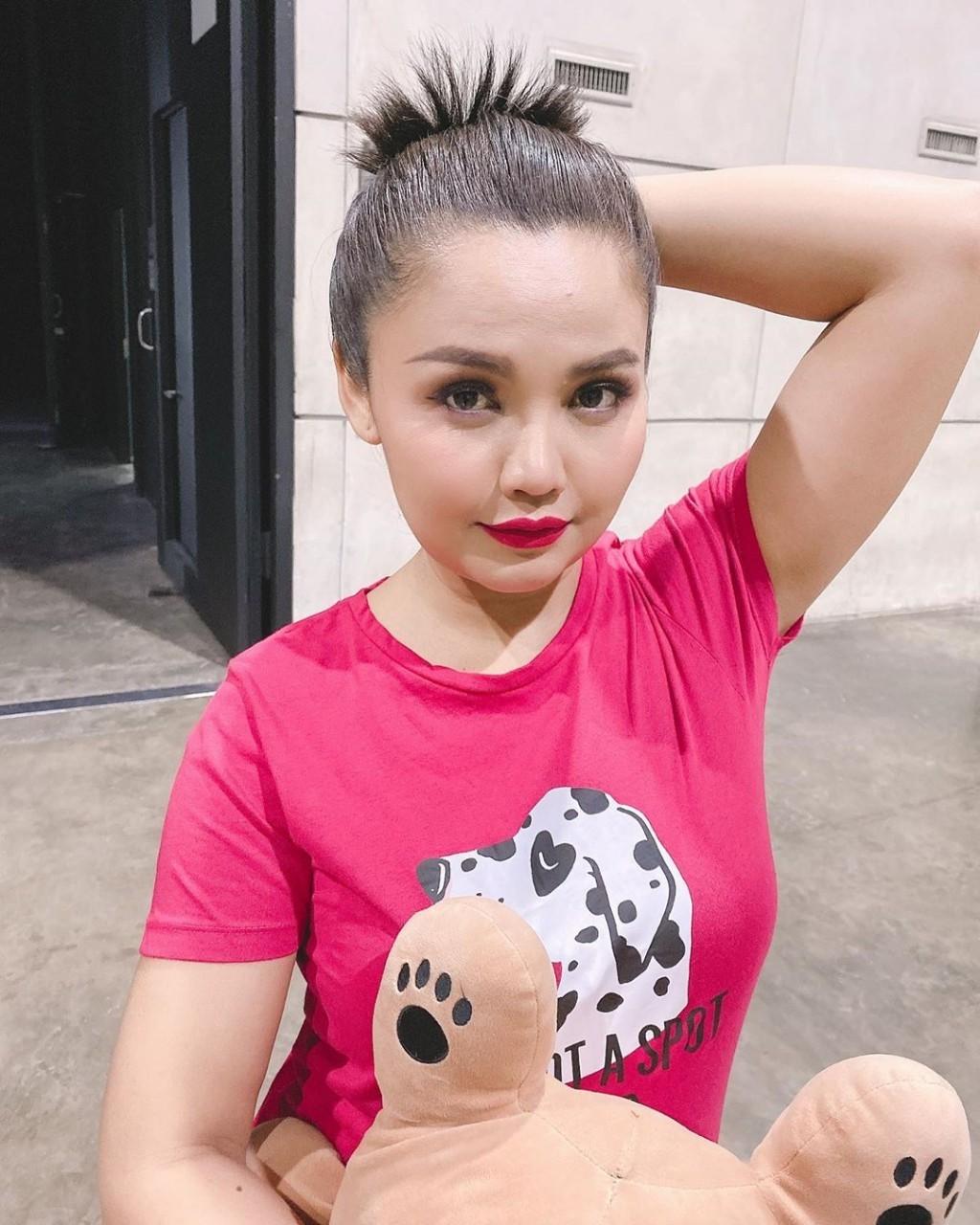 ตั๊กแตน ชลดา