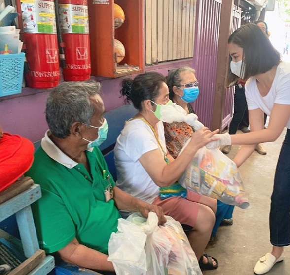 ปุ๊กลุก ไมค์