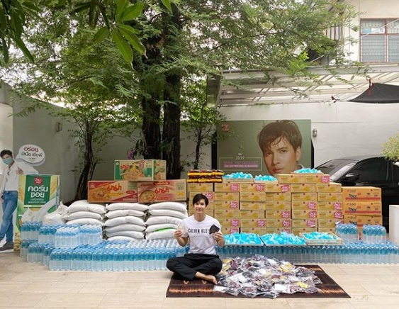 ปุ๊กลุก ไมค์