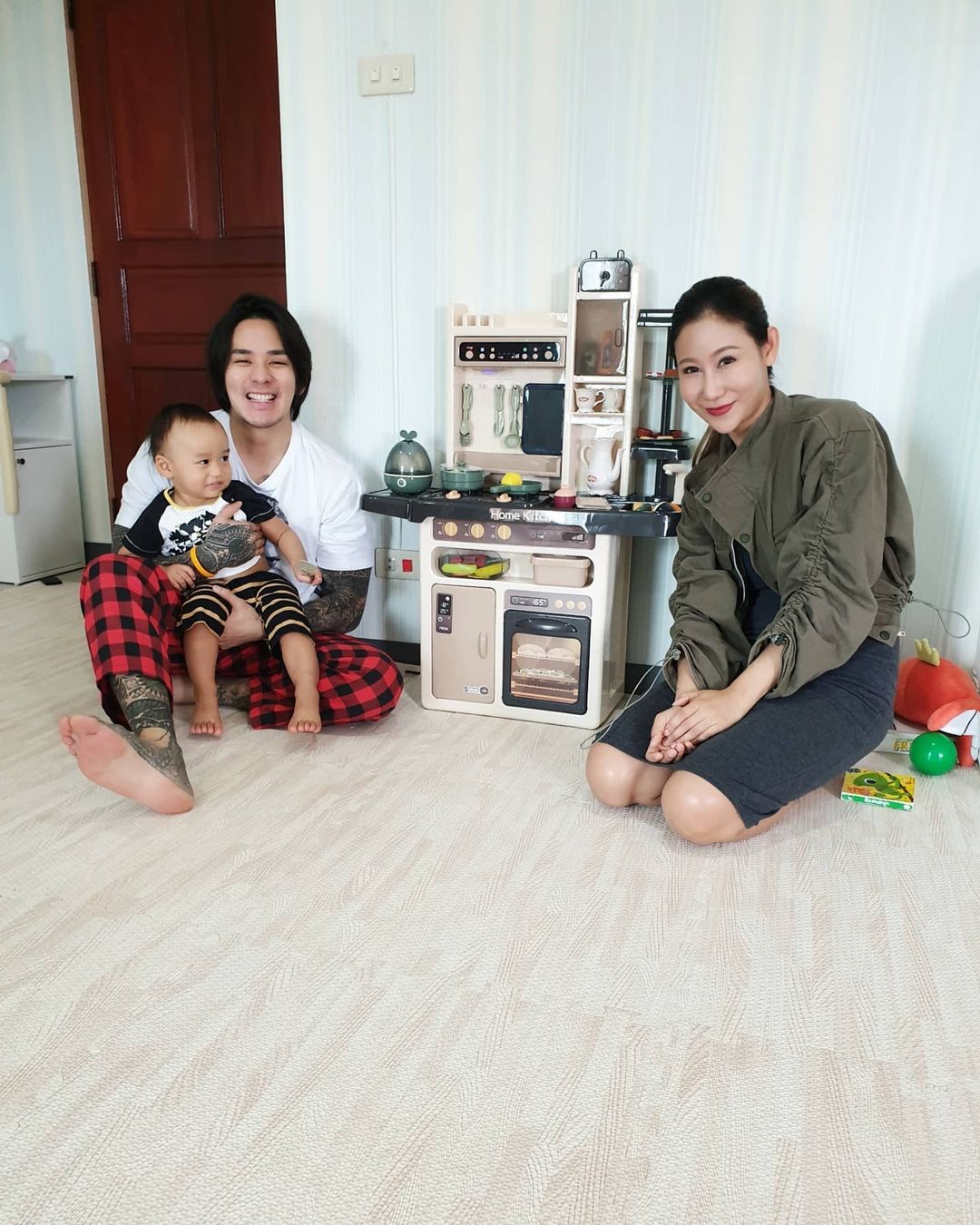 แทค ภรัณยู เบลล์ อดิราภ์