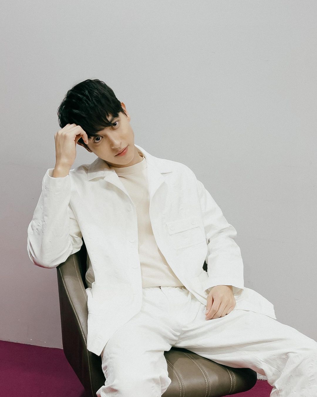 เจมส์ จิรายุ