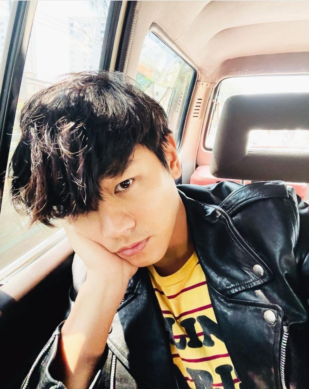 โทนี่ รากแก่น