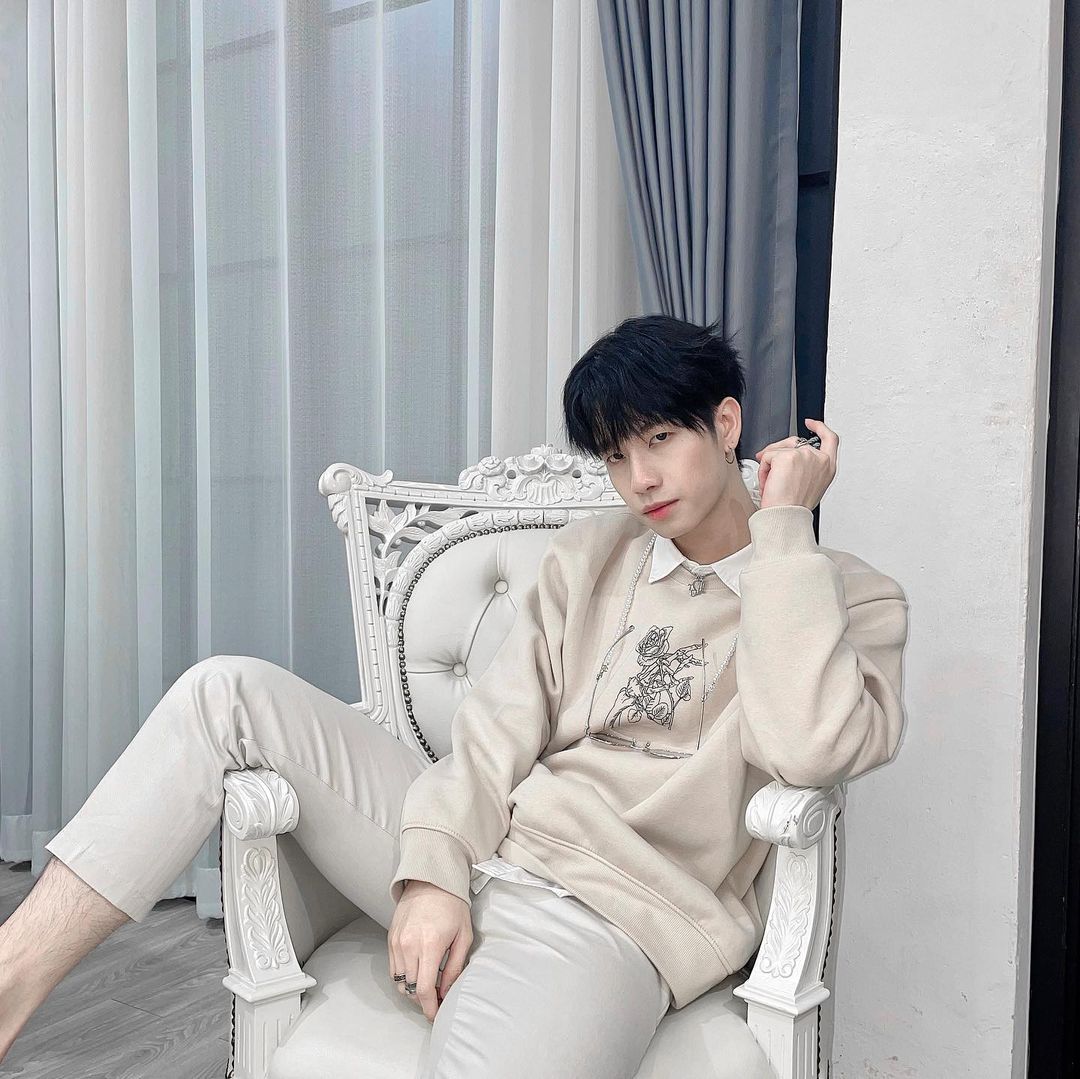 พร้อม ราชภัทร