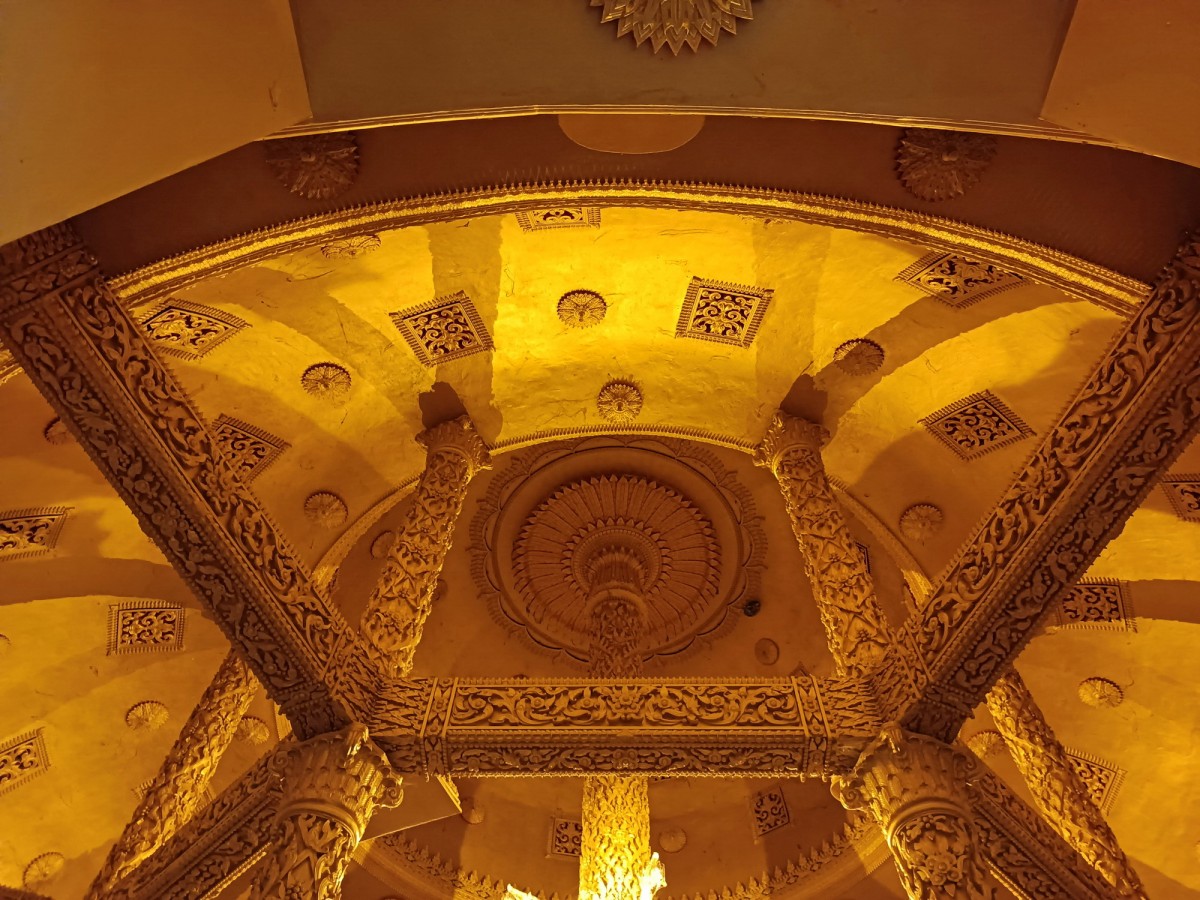 1-คอหวยยังเนืองแน่น วัดพระธาตุวาโย หลังเพิ่งโด่งดังมีชื่อได้เพียงไม่นาน