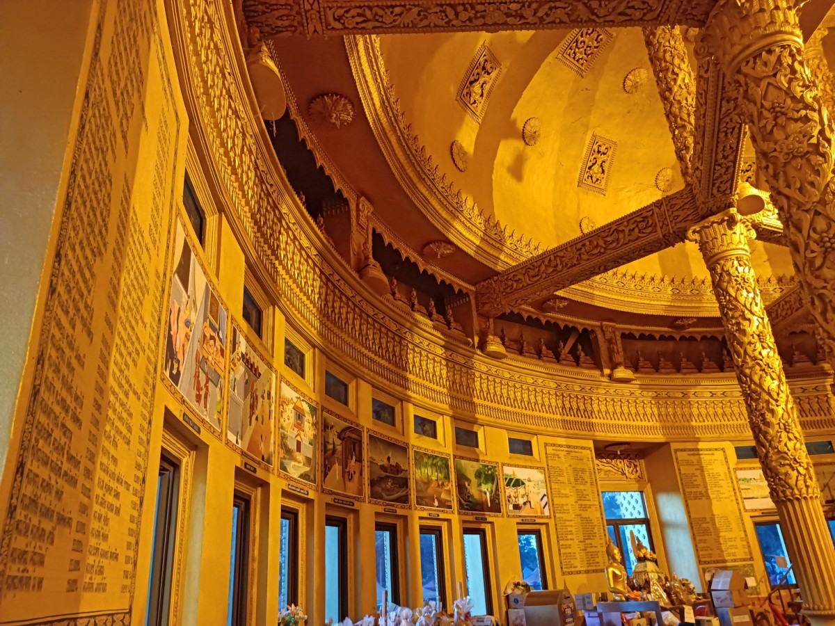 1-คอหวยยังเนืองแน่น วัดพระธาตุวาโย หลังเพิ่งโด่งดังมีชื่อได้เพียงไม่นาน