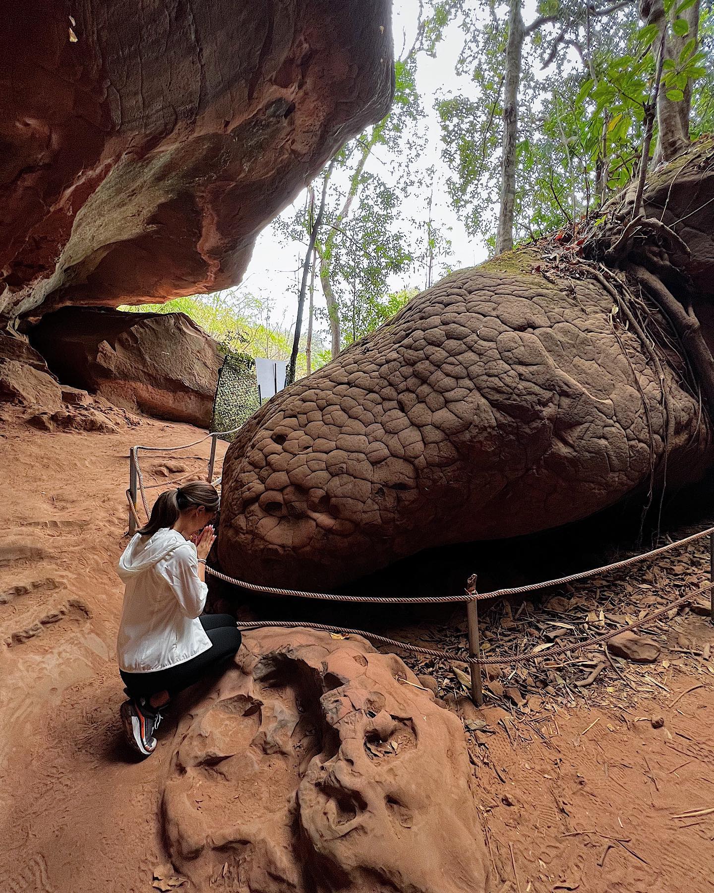 เพลง ชมน์ทิดา ถ้ำนาคา