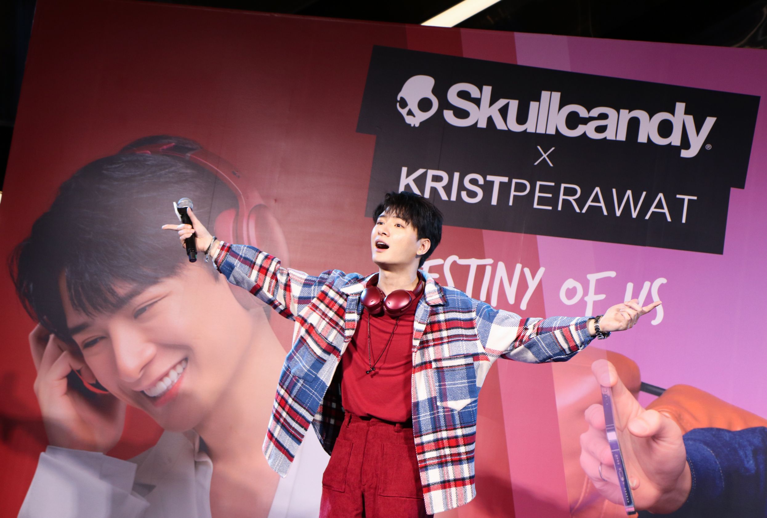 คริส พีรวัส