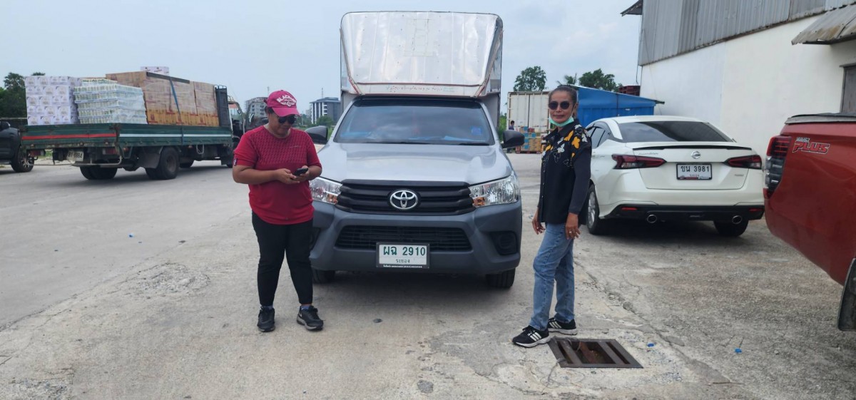 ระยอง สาวขับรถอย่างเซียนเข้าที่แคบทำเอาชาวโซเชียลช่วยกันลุ้นแทบหายใจไม่ออก@ธานนท์ ตรีพลอักษร