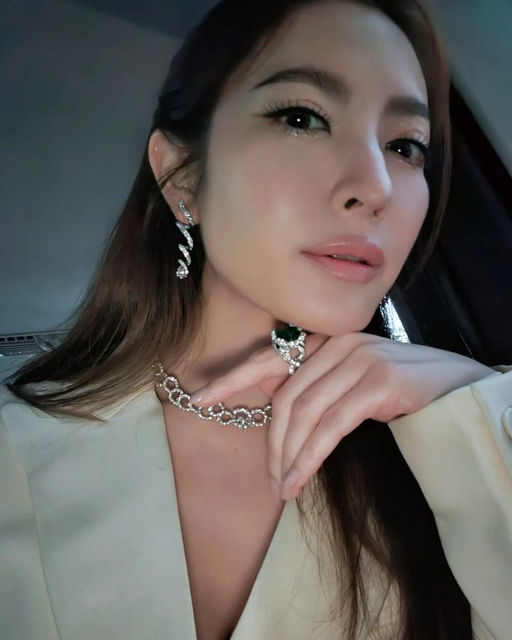 แอฟ ทักษอร